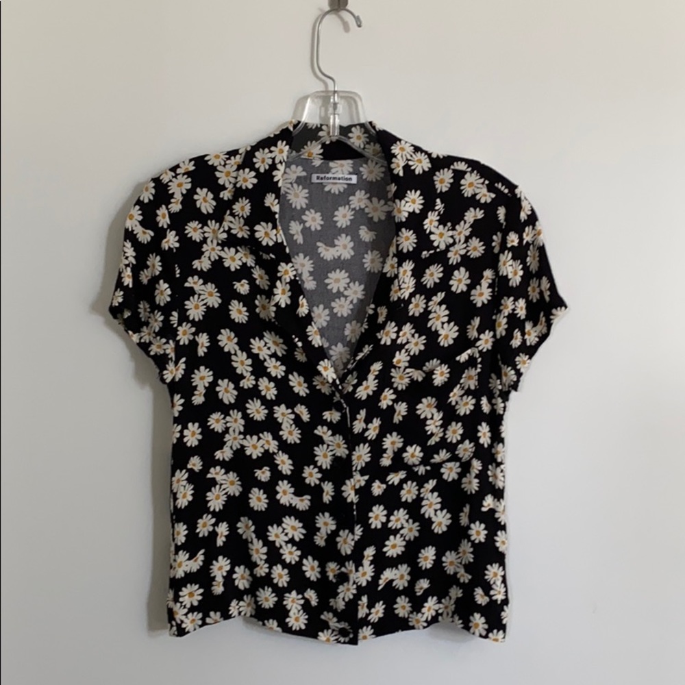 Reformation daisy top for summer!